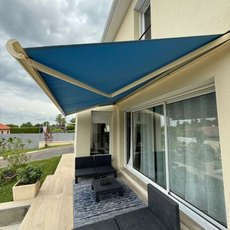 Pose store banne Saint Laurent de Mûre