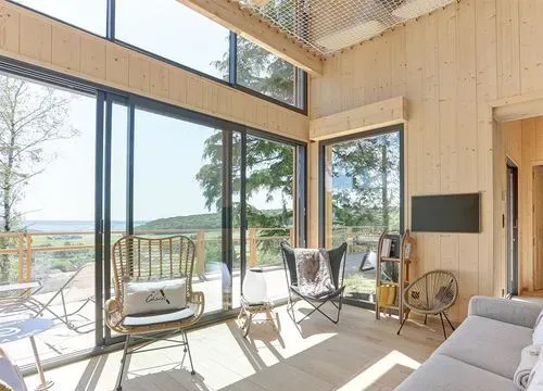 68e364070c23bc3f9bbb827a veranda bois