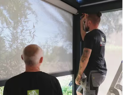 68e364070c23bc3f9bbb8313 pose pergola