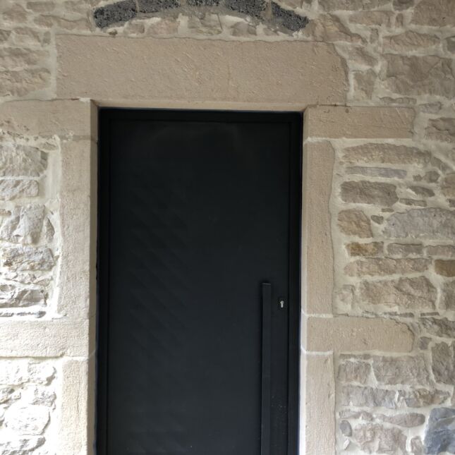 Porte d'entrée aluminium rénovation complète à Maubec